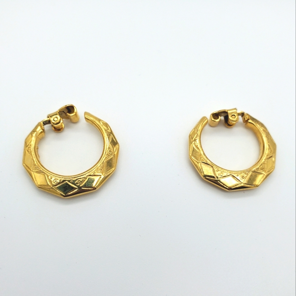 Clip on earrings